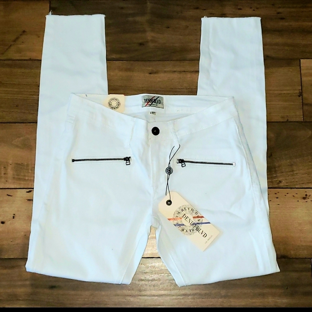 NWT White Skinny Jeans